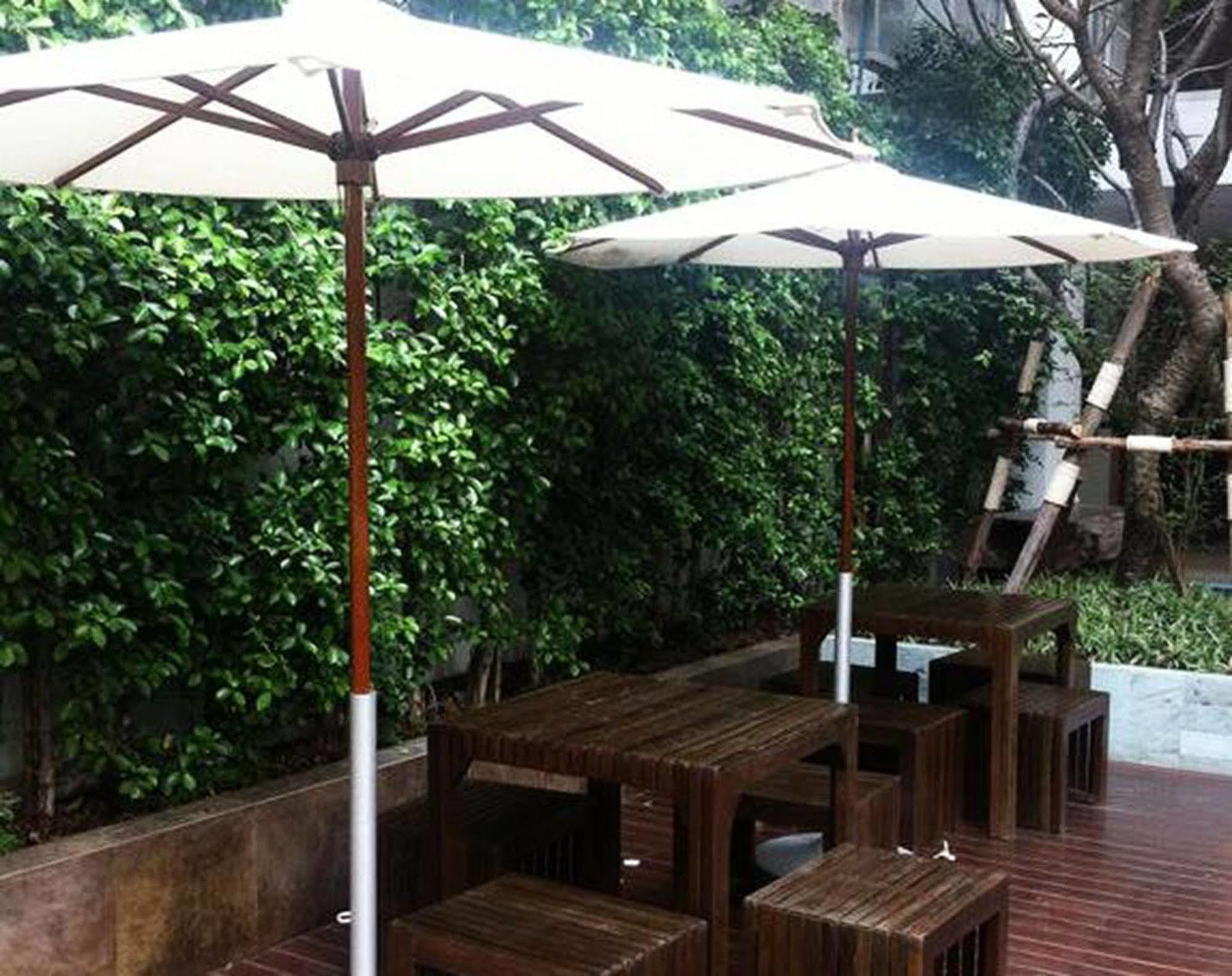 Nantra Retreat And Spa Bangkok Exterior photo