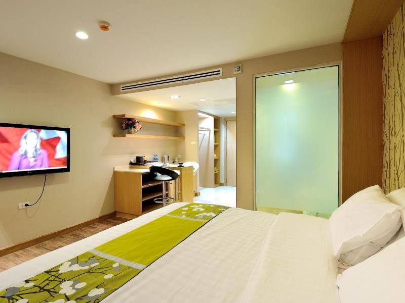 Nantra Retreat And Spa Bangkok Exterior photo
